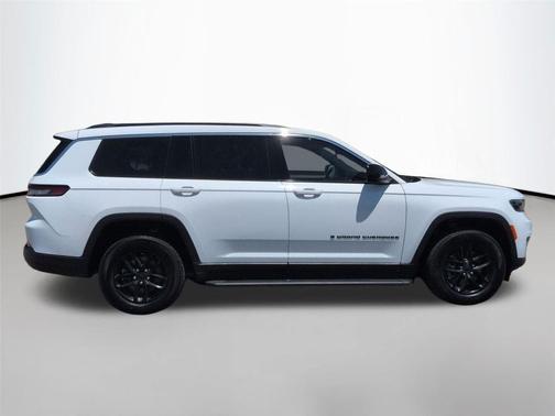 Bright White Clearcoat 2024 Jeep Grand Cherokee L Laredo