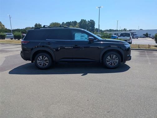 2025 Nissan Pathfinder SV 4WD