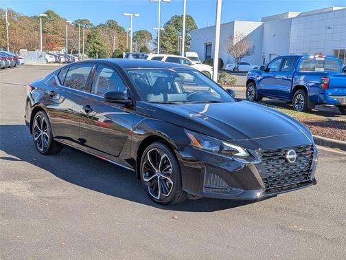 2025 Nissan Altima SR FWD