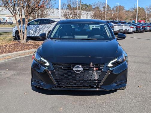 2025 Nissan Altima SR FWD