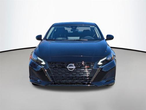 2025 Nissan Altima SR FWD