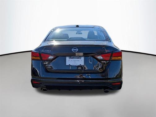 2025 Nissan Altima SR FWD