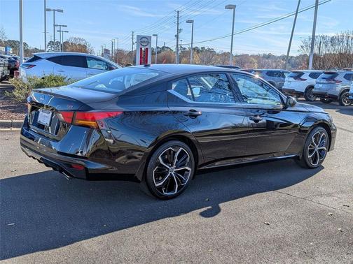 2025 Nissan Altima SR FWD