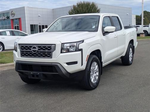 2022 Nissan Frontier SV