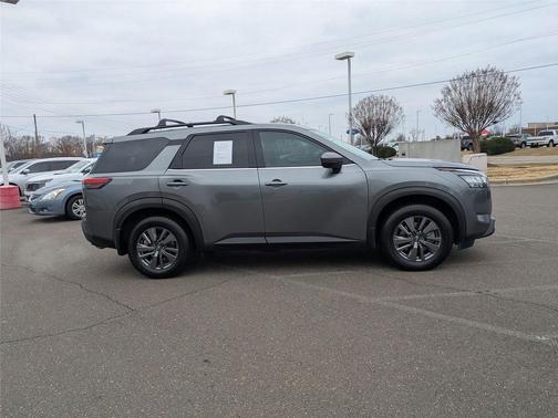 2022 Nissan Pathfinder SV 2WD