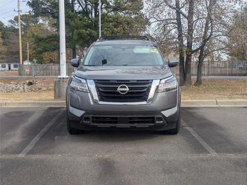 2022 Nissan Pathfinder SV 2WD