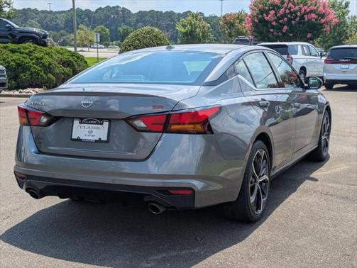 2024 Nissan Altima SR FWD