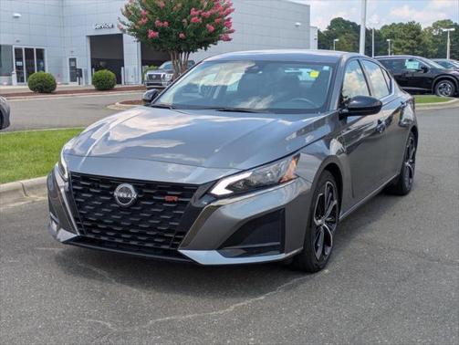2024 Nissan Altima SR FWD