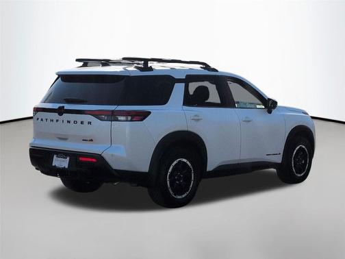 Everest White Pearl Tricoat 2026 Nissan Pathfinder Rock Creek