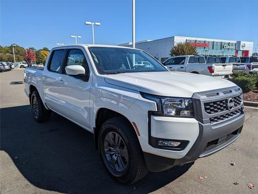 2025 Nissan Frontier SV