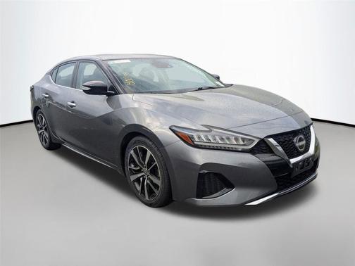 Brilliant Silver Metallic 2023 Nissan Maxima SV Xtronic CVT