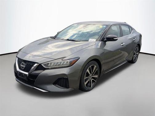 Brilliant Silver Metallic 2023 Nissan Maxima SV Xtronic CVT