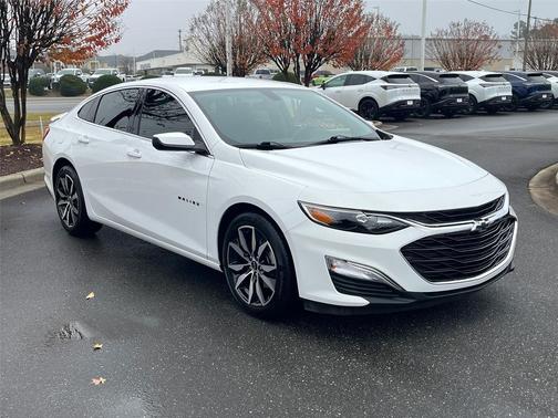 2022 Chevrolet Malibu FWD RS