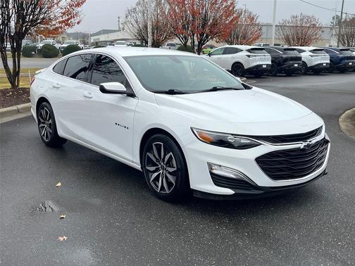 2022 Chevrolet Malibu FWD RS