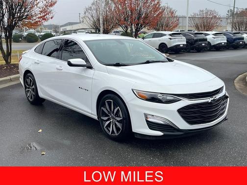 2022 Chevrolet Malibu FWD RS