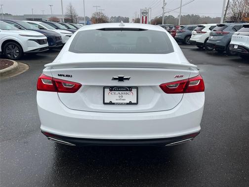 2022 Chevrolet Malibu FWD RS