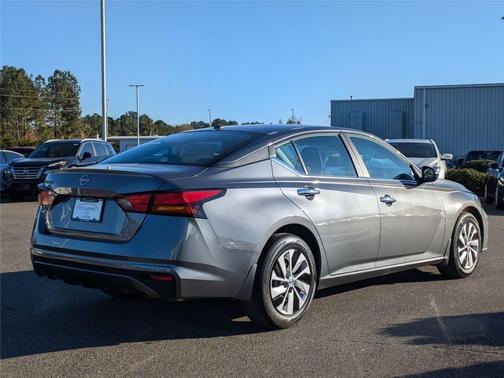 2025 Nissan Altima S FWD