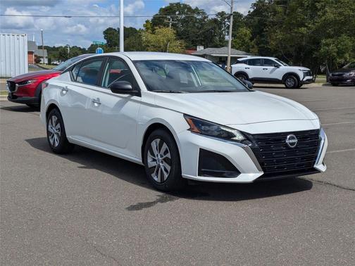 2025 Nissan Altima S FWD