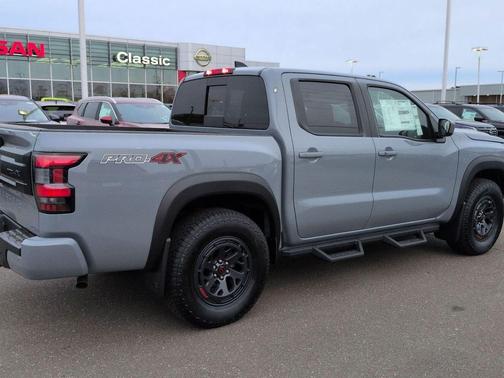 Boulder Gray Pearl 2026 Nissan Frontier PRO-4X