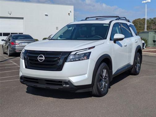2025 Nissan Pathfinder SV 4WD