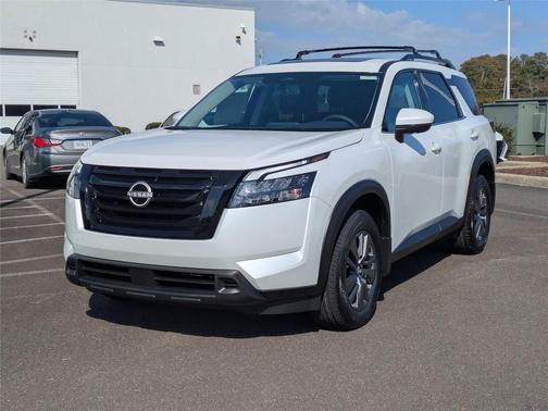 2025 Nissan Pathfinder SV 4WD