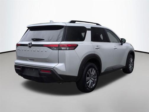 Brilliant Silver Metallic 2025 Nissan Pathfinder SV 4WD
