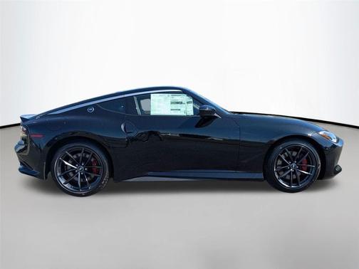 Black Diamond Pearl 2026 Nissan Z Performance