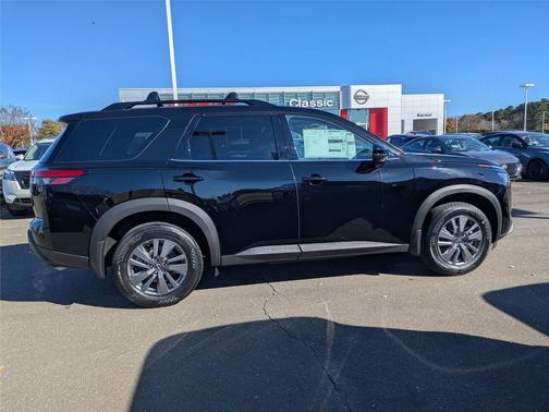 2025 Nissan Pathfinder SV FWD