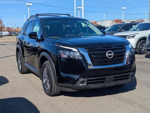 2025 Nissan Pathfinder SV FWD