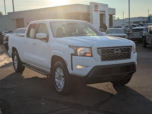 2023 Nissan Frontier SV