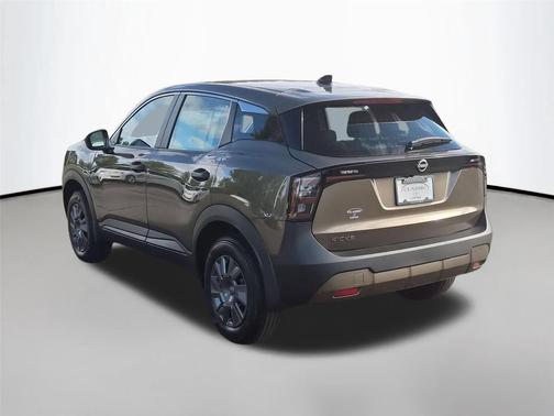 Canyon Bronze Metallic 2027 Nissan Kicks S