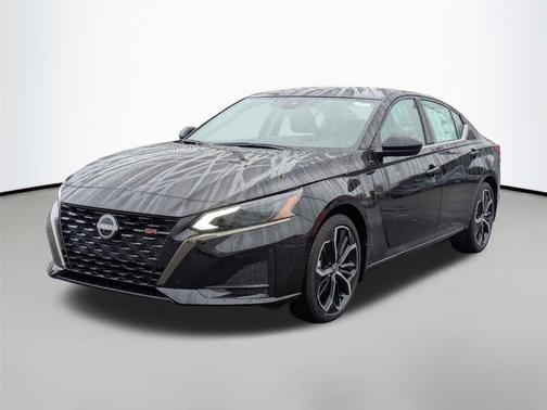 2025 Nissan Altima SR FWD