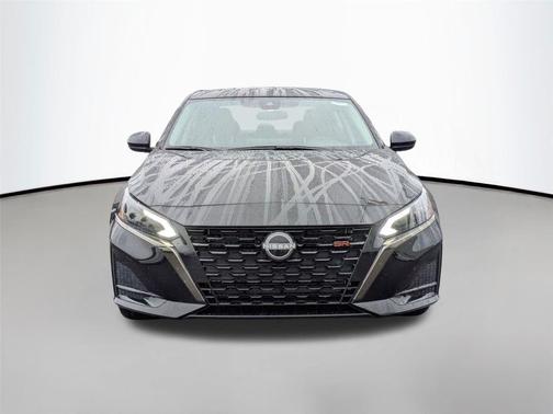 2025 Nissan Altima SR FWD