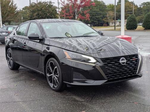 2025 Nissan Altima SR FWD