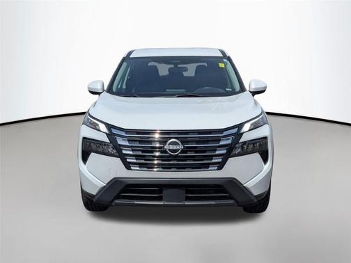 Everest White Pearl 2024 Nissan Rogue SV