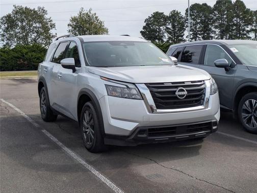 2023 Nissan Pathfinder SV FWD