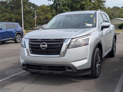 2023 Nissan Pathfinder SV FWD