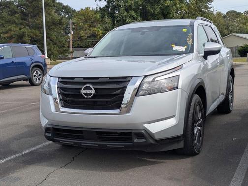 2023 Nissan Pathfinder SV FWD