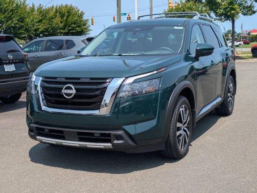 2025 Nissan Pathfinder Platinum 4WD