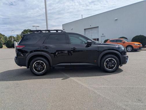 2025 Nissan Pathfinder Rock Creek 4WD