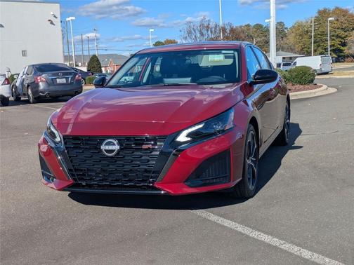 2025 Nissan Altima SR FWD