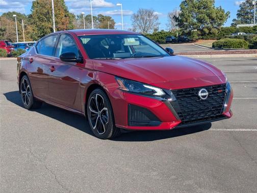 2025 Nissan Altima SR FWD