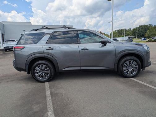 2025 Nissan Pathfinder SV FWD