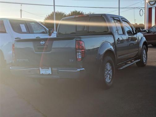 2021 Nissan Frontier SV
