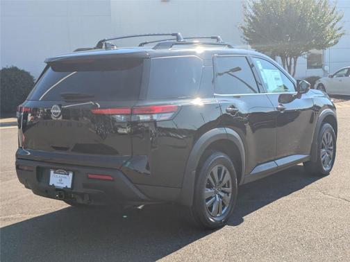 2025 Nissan Pathfinder SV 4WD