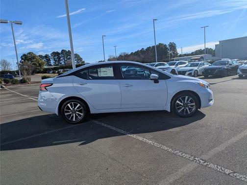 2025 Nissan Versa 1.6 SV