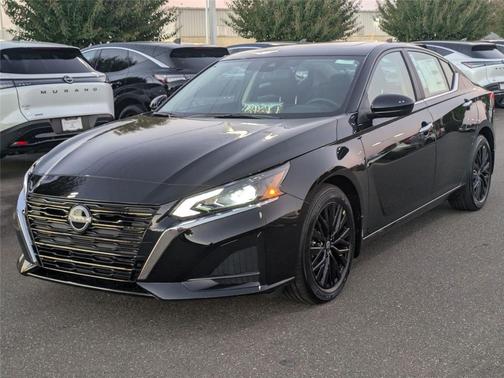 2025 Nissan Altima SV FWD