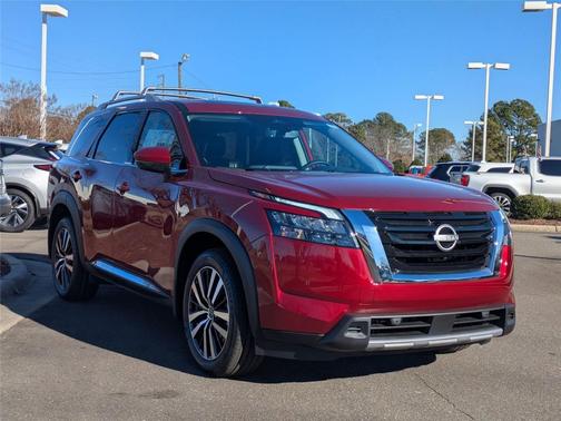 2025 Nissan Pathfinder Platinum 4WD