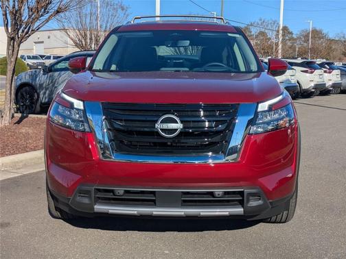 2025 Nissan Pathfinder Platinum 4WD