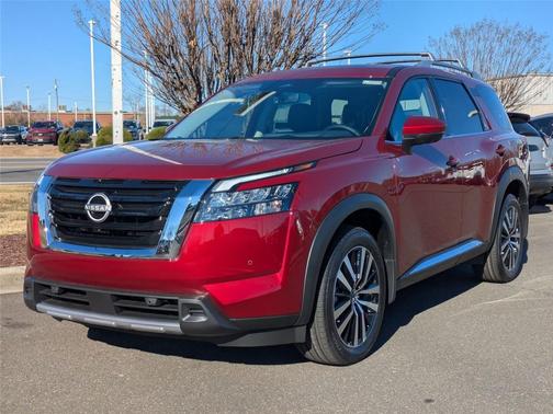 2025 Nissan Pathfinder Platinum 4WD